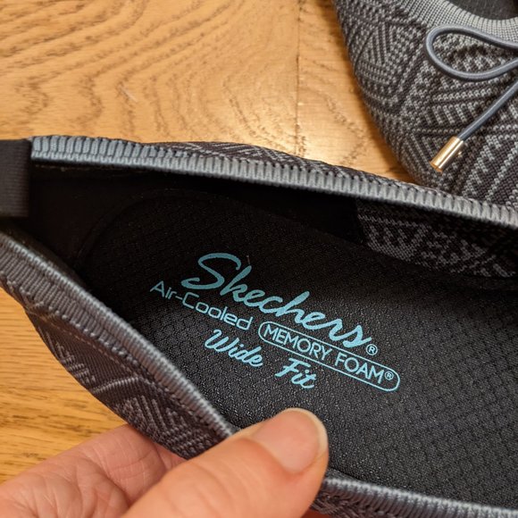 Sketchers wide fit flats - Picture 2 of 9